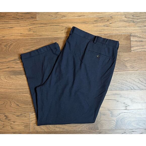 JM Haggar Men's Dress Pants, Pleated Front, Cropped Length, Classic Style - Picture 2 of 5